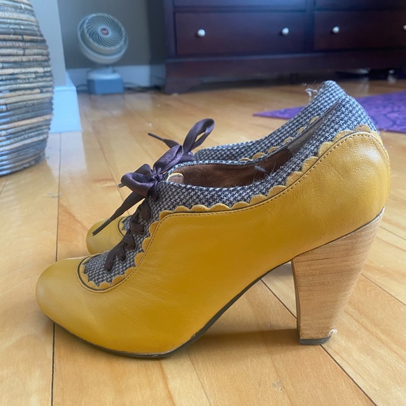 Vintage Oxford heels - Picture 3 of 6